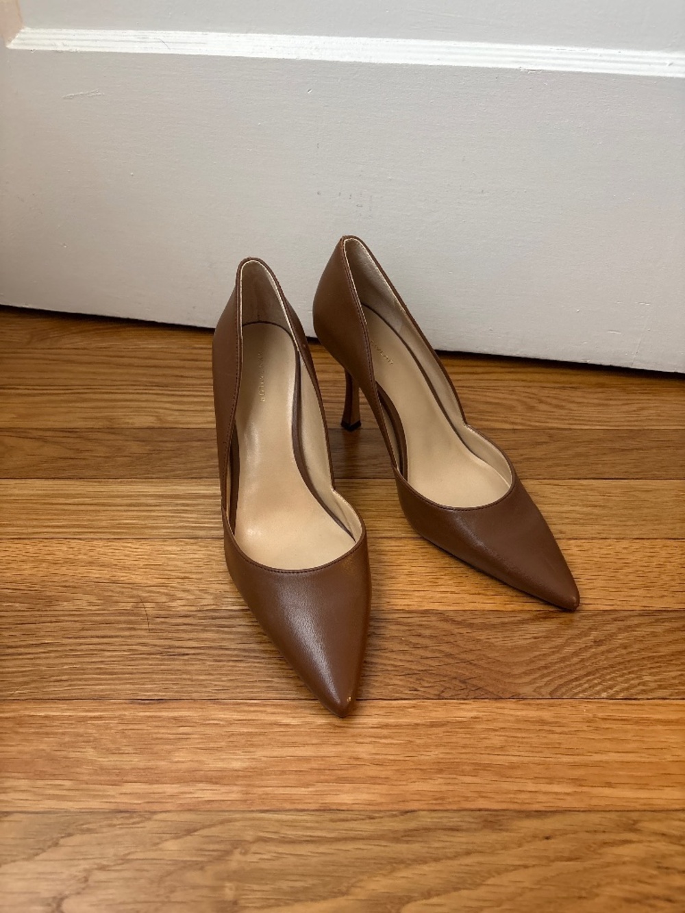 Ann Taylor  Azra Leather Pumps, Rich Toffee Camel, Sz 7 1/2, NWOB